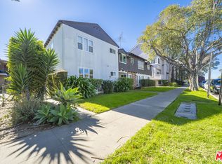 12012 Washington Pl, Los Angeles, CA 90066