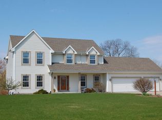 6185 S Karrington Ln, New Berlin, WI 53151