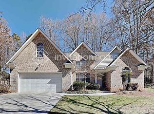 6808 Loretta Pl, Charlotte, NC 28215