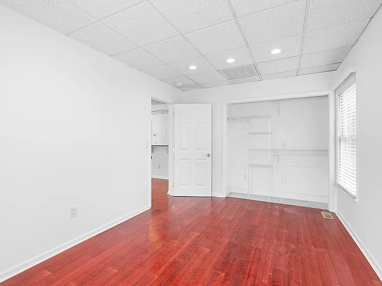 70 Linwood Ave #1S — Photo 8