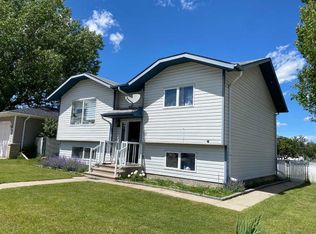 52 SE Upland Dr W, Brooks, AB T1R0P8