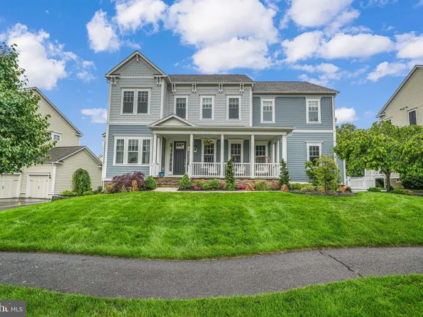 41151 White Cedar Ct, Aldie, VA 20105