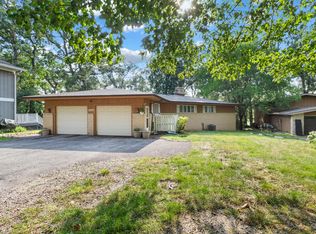 2075 Hidden Valley Dr, Crown Point, IN 46307