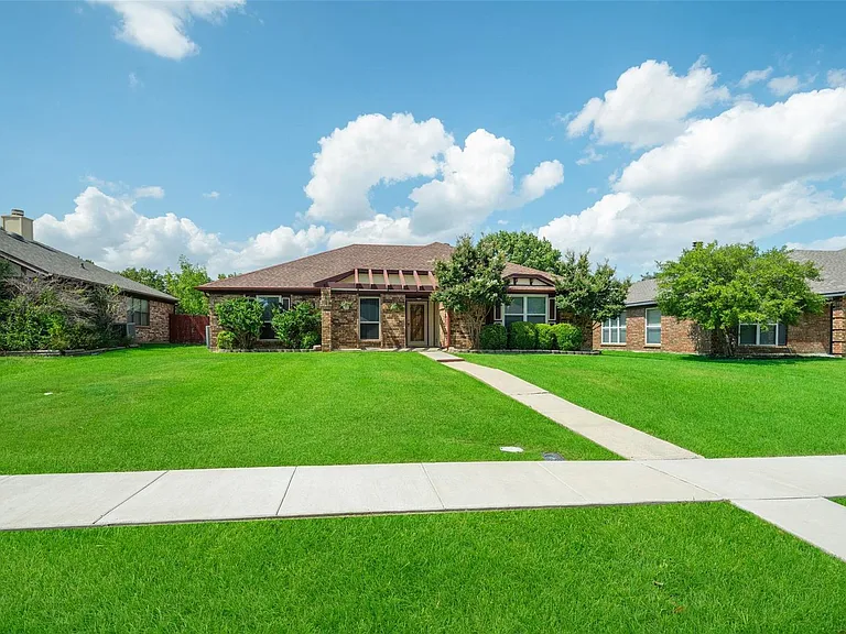 1533 Springaire Ln — Photo 1
