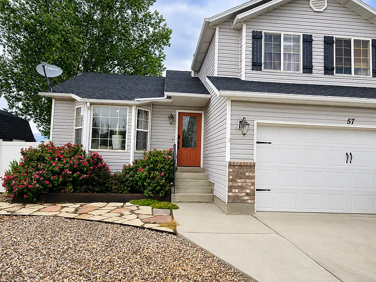 57 Mountain Valley Ct — Photo 1