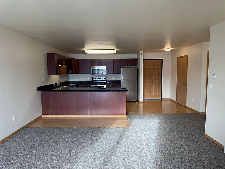 West Lake III Apartments — Photo 183