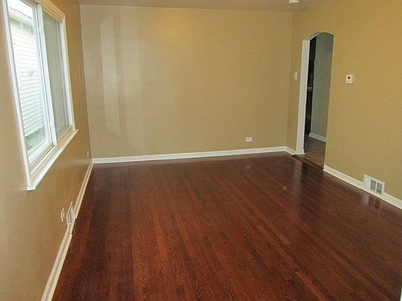 5th image of 2524 S Austin Blvd