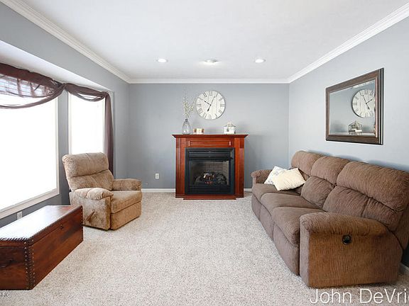 2nd image of 3310 Hazelnut Dr NW