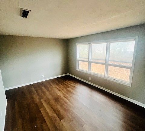 3rd image of 1507 Virwood Dr