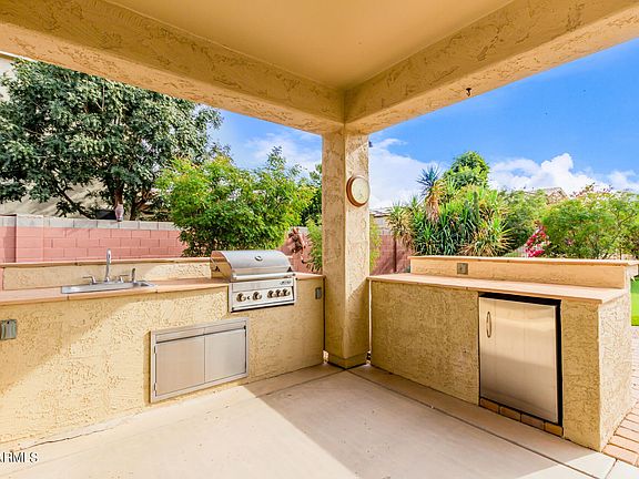 2nd image of 1267 E Mia Ln