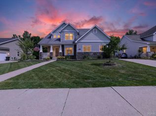 4185 Oak St, Grand Blanc, MI 48439