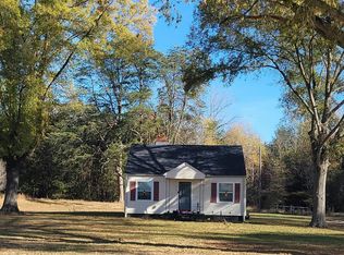 636 Summit Rd, Eden, NC 27288