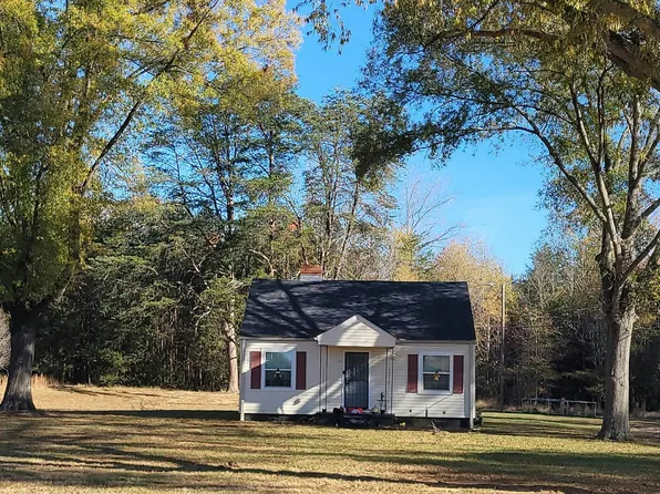 636 Summit Rd, Eden, NC 27288