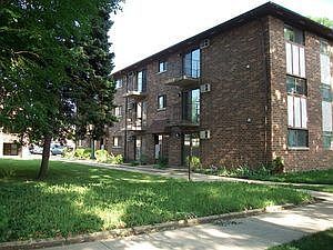3rd image of 1030 S Dunlop Ave