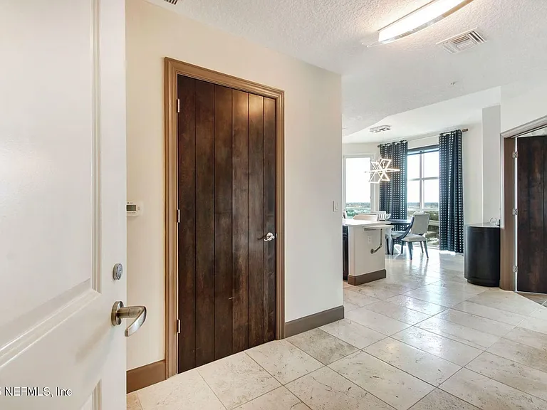 1431 Riverplace Blvd #1710 — Photo 4