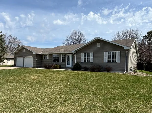 1448 N 11th Pl, Sturgeon Bay, WI 54235