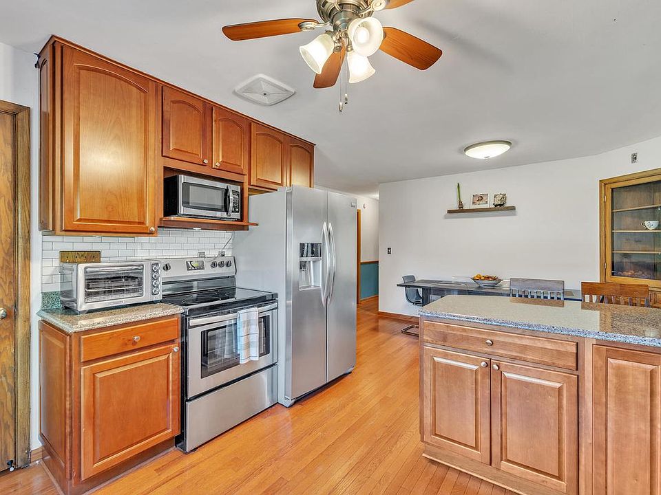 1st image of 11421 West Abbott AVENUE