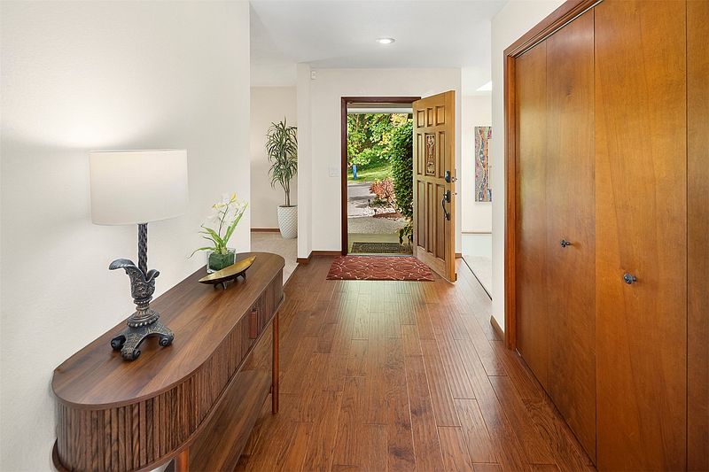 5th image of 13233 SE 51st Place