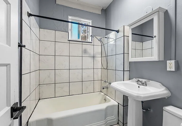 2623 W Maxwell Ave #1 — Photo 12