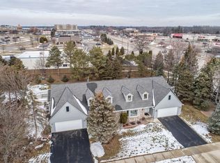 7618 W Terrace Dr, Franklin, WI 53132
