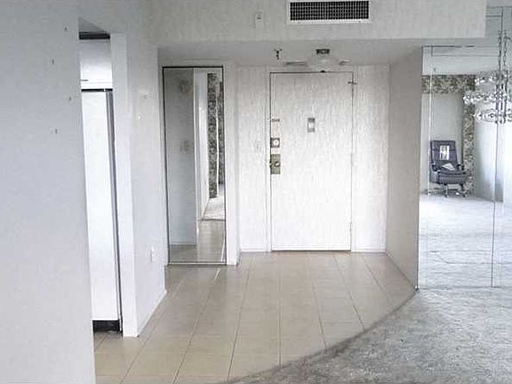 4th image of 671 NE 195th St APT 415E