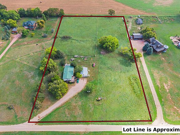 5th image of 24658 Sweet Meadows Dr