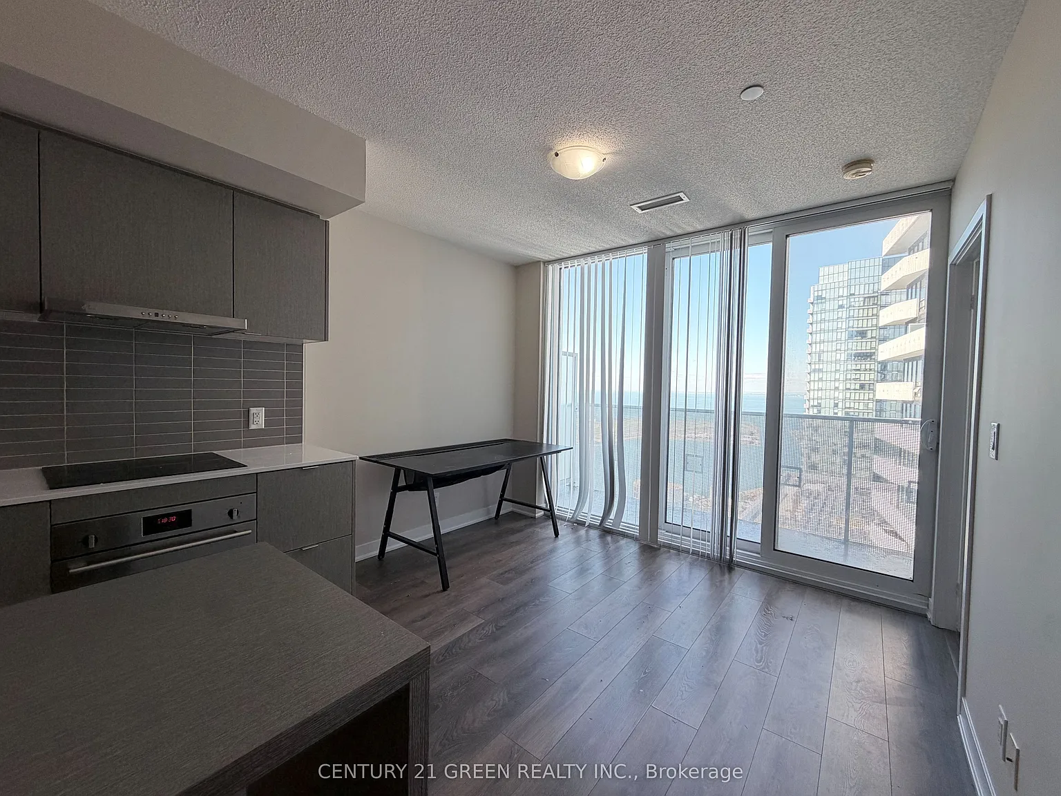 1 bed, $2,400 — Photo 3