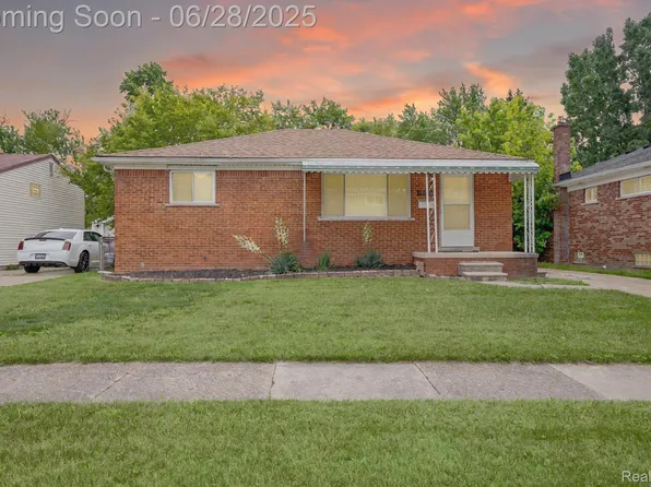 23320 Beechwood Ave, Eastpointe, MI 48021