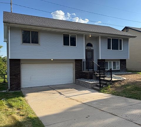 2nd image of 1925 E Maish Ave