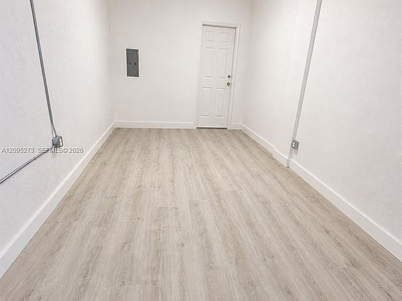 5th image of 14753 SW 25th St