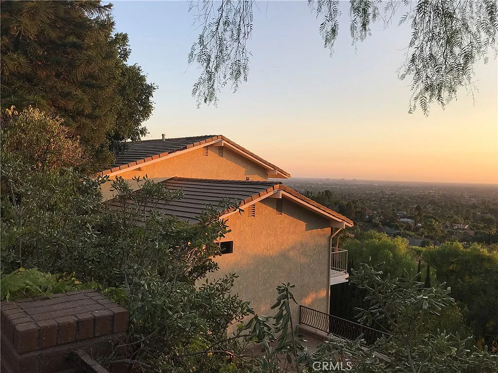 Building Photo - 11393 La Vereda Dr