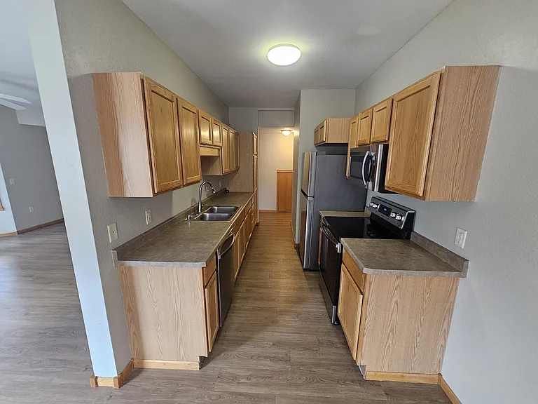 8318 Mansion Hill Ave — Photo 6