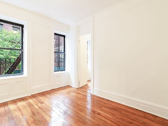 3rd image of 37A Bedford St APT 21
