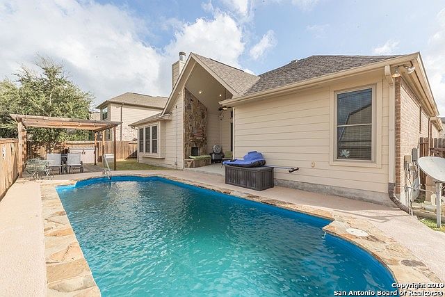 1st image of 1509 Gwendolyn Way