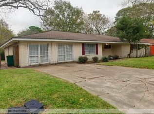 3132 Steveroy St, La Marque, TX 77568