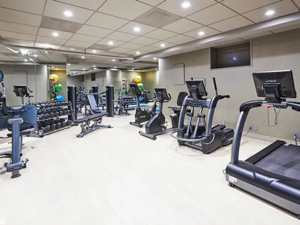 905 Fifth Avenue image 19 of 22