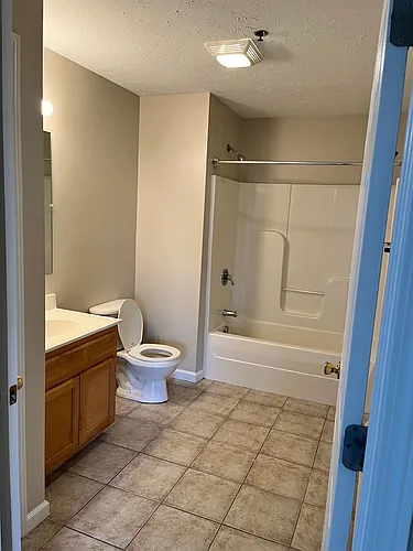 Lakepointe Apartment Homes Photo 1