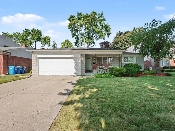 29609 Tropea Dr, Warren, MI 48092