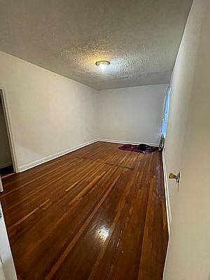2nd image of 25 Tennis Ct APT 4D