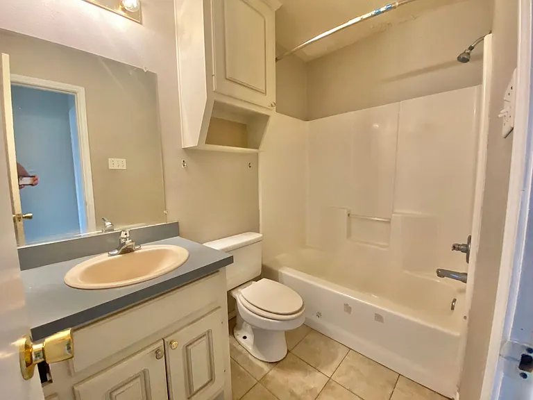 2913 Bates St — Photo 6