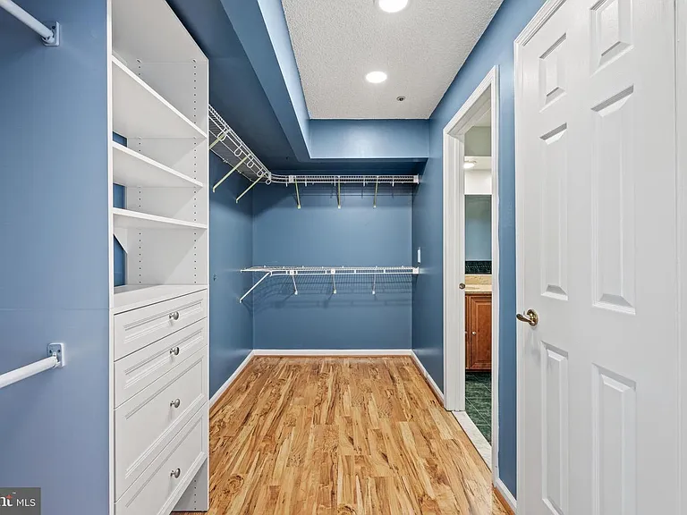 1022 Main St — Photo 25
