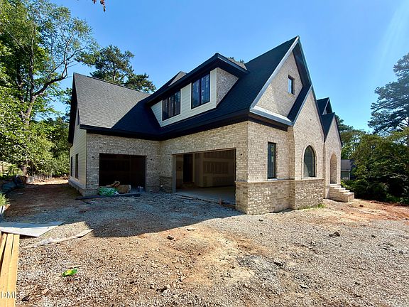 4th image of 3422 Redbud Ln
