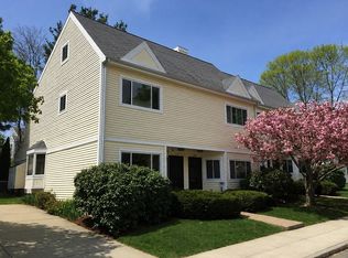 210 Perham St, West Roxbury, MA 02132