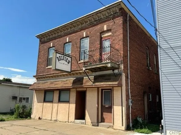 1407 Bleecker St, Utica, NY 13501