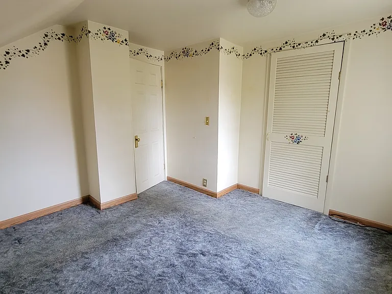 1212 Steuben St — Photo 11