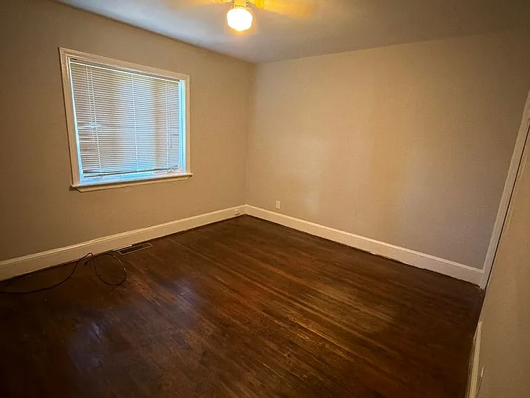 3526 Eastway Dr — Photo 5