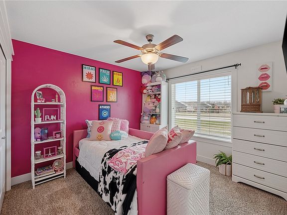 3rd image of 100 NE 23rd Ct