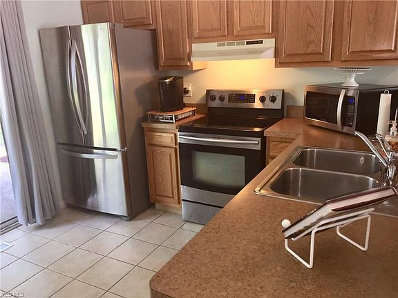 4th image of 8822 Holly Ln #44