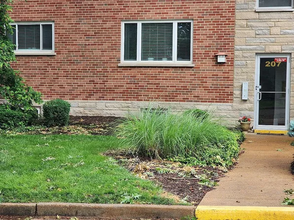 207 Monclay Ct Unit 1W, Saint Louis, MO 63122