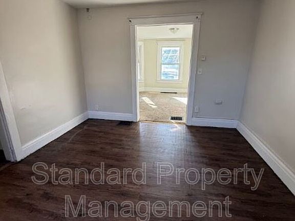 2nd image of 866 Dewey Ave